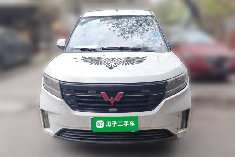 Used Wuling Hongguang PLUS 2019 1.5T Manual Luxury 7-Seater Front
