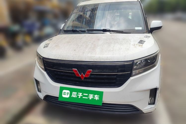 Used Wuling Hongguang PLUS 2019 1.5T Manual Luxury 7-Seater Front