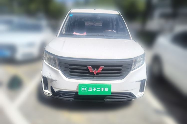 Used Wuling Hongguang PLUS 2019 1.5T Manual Standard Edition 5 Seats Front