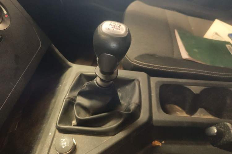 Used Wuling Hongguang PLUS 2019 1.5T Manual Comfort Version 7 Seats Gear Lever