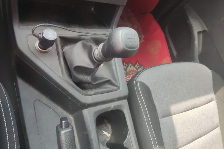 Used Wuling Hongguang PLUS 2019 1.5T Manual Wealthy Version 2 Seats Gear Lever