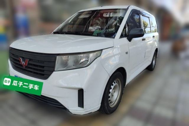 Used Wuling Hongguang PLUS 2019 1.5T Manual Standard Version 8 Seats