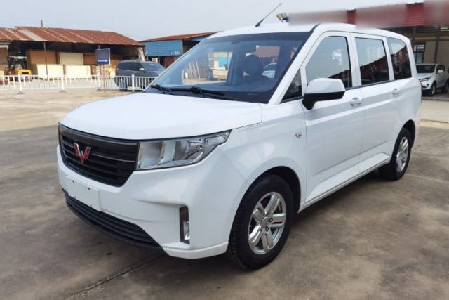Used Wuling Hongguang PLUS 2019 1.5T Manual Comfort Version 7 Seats