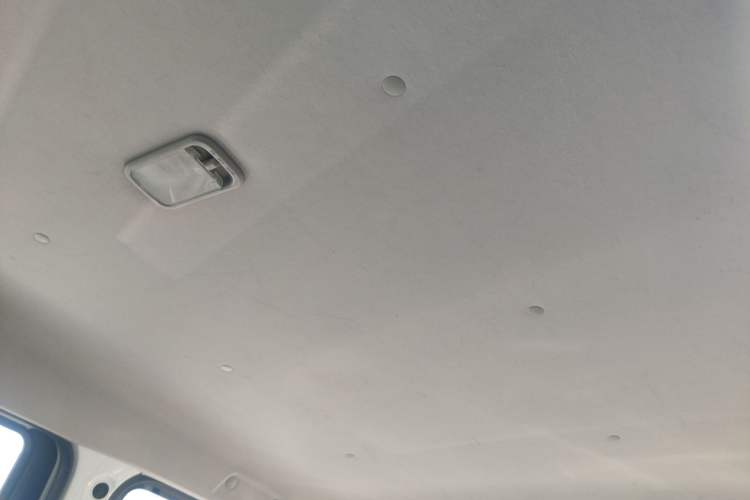 Used Wuling Hongguang PLUS 2019 1.5T Manual Standard Edition 5 Seats Headliner