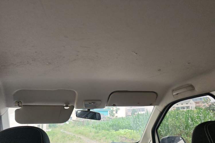 Used Wuling Hongguang PLUS 2019 1.5T Manual Standard Version 7 Seats Headliner