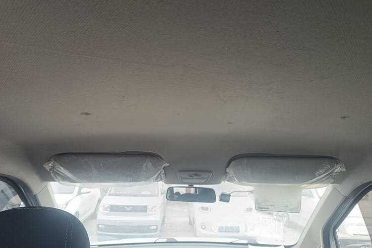 Used Wuling Hongguang PLUS 2019 1.5T Manual Standard Edition 5 Seats Headliner