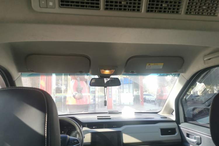 Used Wuling Hongguang PLUS 2019 1.5T Manual Luxury 7-Seater Headliner