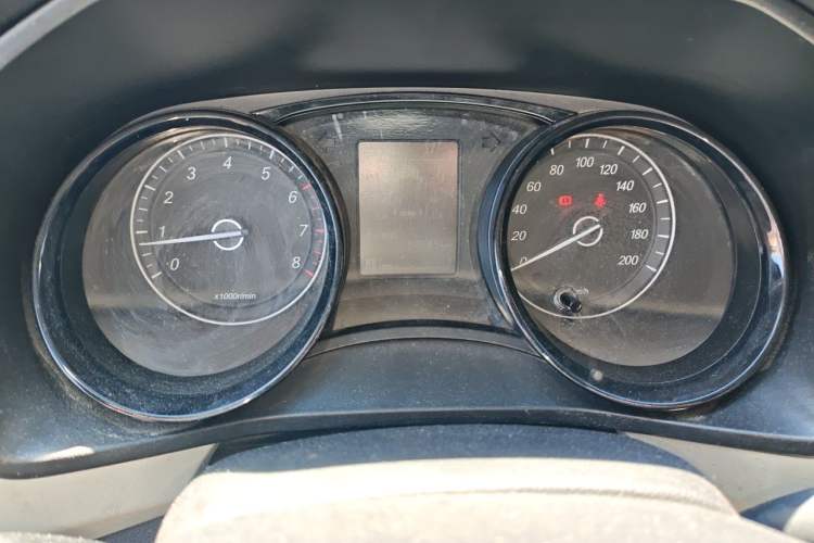 Used Wuling Hongguang PLUS 2019 1.5T Manual Luxury 7-Seater Instrument Cluster