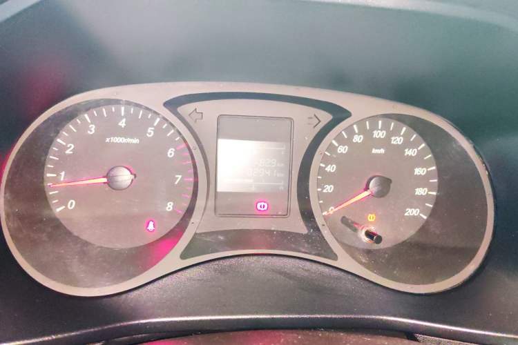 Used Wuling Hongguang PLUS 2019 1.5T Manual Standard Edition 5 Seats Instrument Cluster