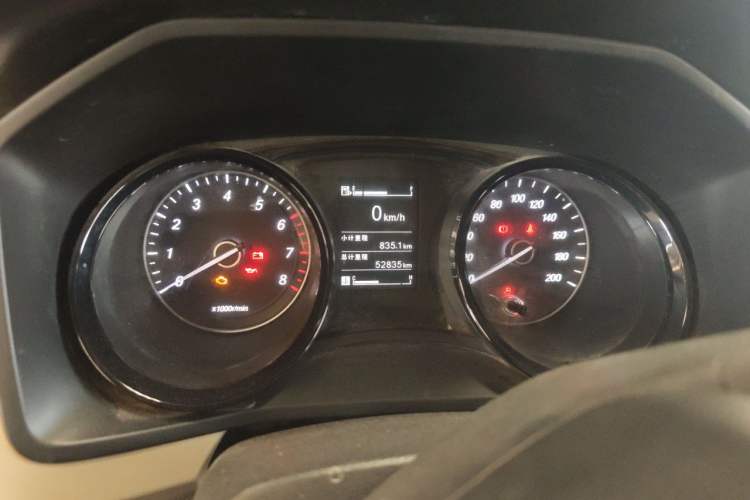 Used Wuling Hongguang PLUS 2019 1.5T Manual Comfort Version 7 Seats Instrument Cluster