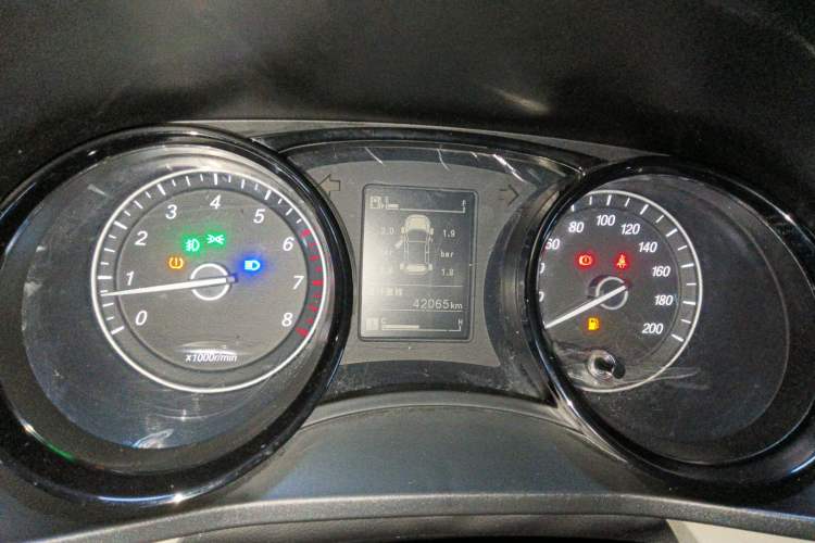 Used Wuling Hongguang PLUS 2019 1.5T Manual Luxury 7-Seater Instrument Cluster