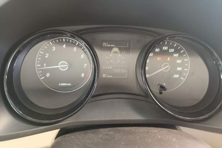 Used Wuling Hongguang PLUS 2019 1.5T Manual Luxury 7-Seater Instrument Cluster