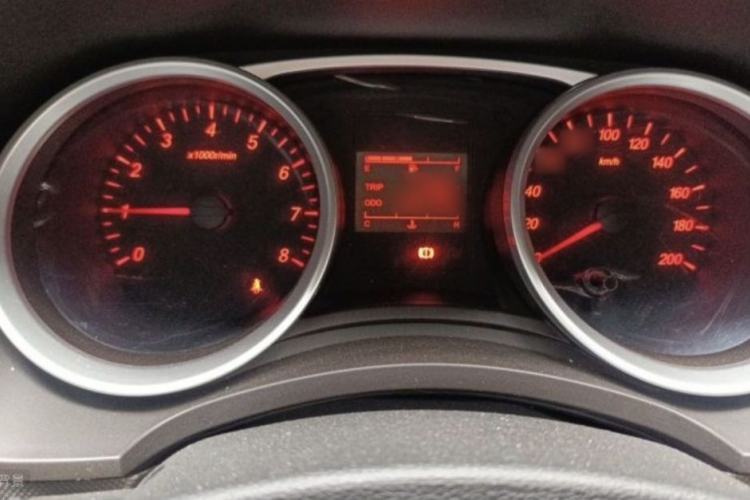 Used Wuling Hongguang PLUS 2019 1.5T Manual Luxury 7-Seater Instrument Cluster