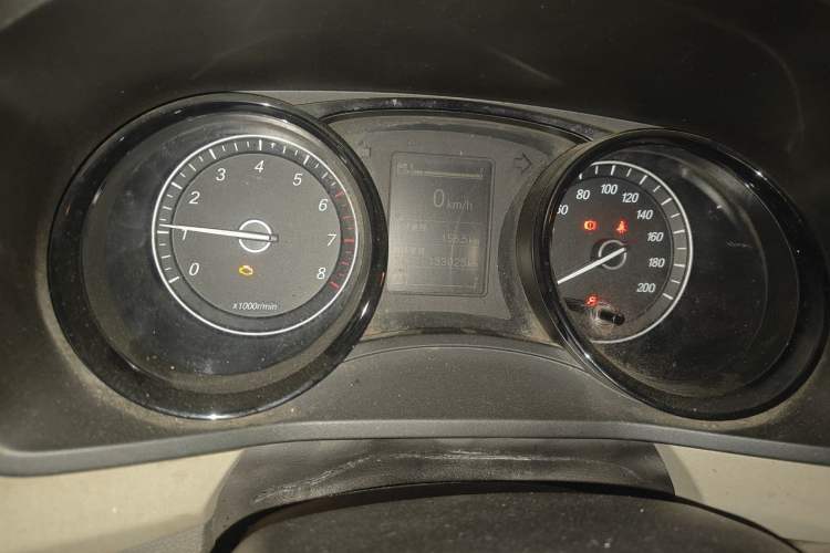 Used Wuling Hongguang PLUS 2019 1.5T Manual Comfort Version 7 Seats Instrument Cluster
