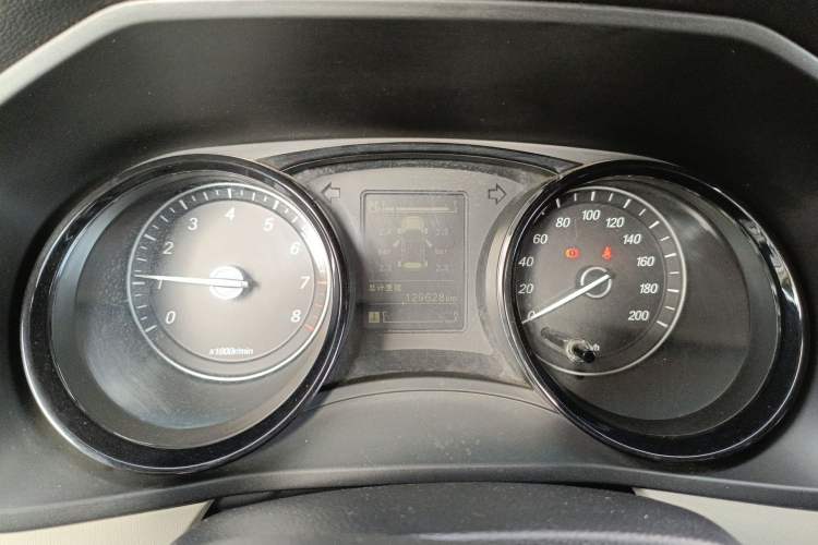 Used Wuling Hongguang PLUS 2019 1.5T Manual Luxury 7-Seater Instrument Cluster
