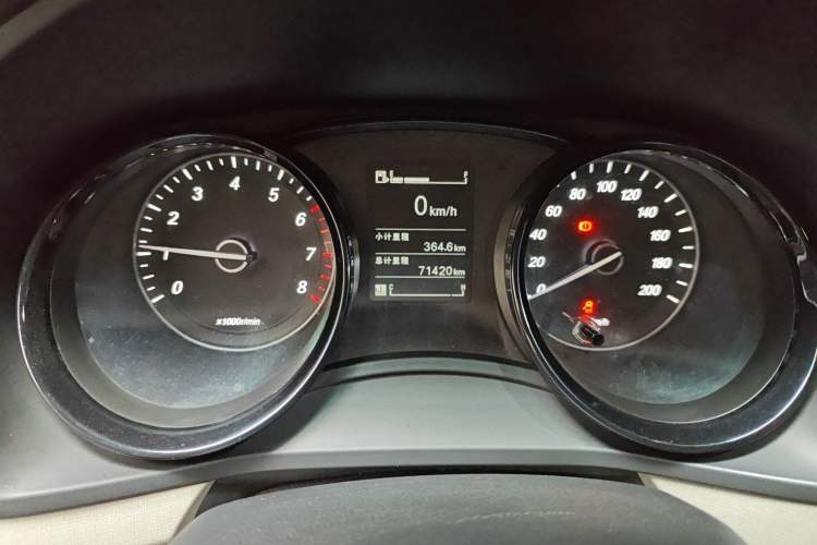Used Wuling Hongguang PLUS 2019 1.5T Manual Comfort Version 7 Seats Instrument Cluster