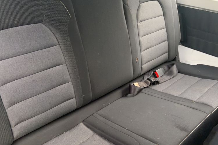 Used Wuling Hongguang PLUS 2019 1.5T Manual Standard Version 7 Seats Interior 4