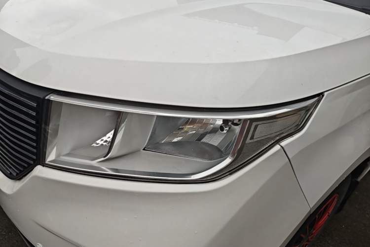 Used Wuling Hongguang PLUS 2019 1.5T Manual Standard Version 7 Seats Left Front Headlight