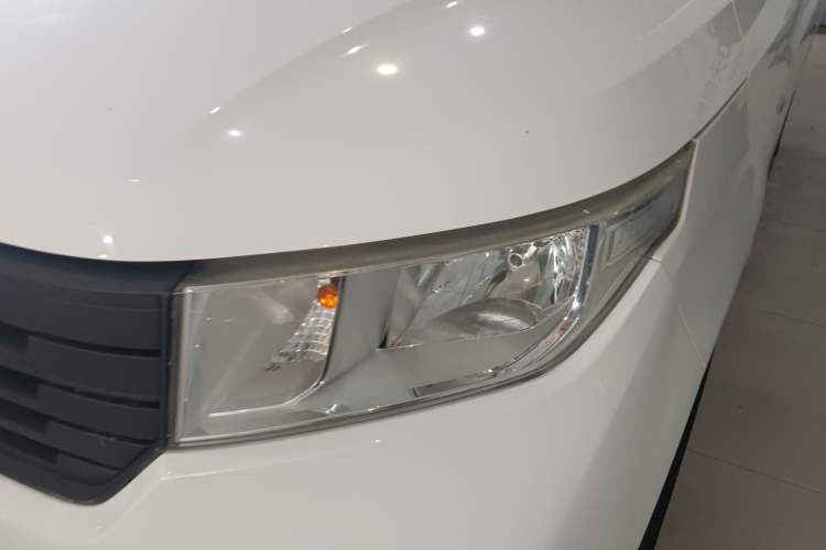 Used Wuling Hongguang PLUS 2019 1.5T Manual Standard Version 7 Seats Left Front Headlight