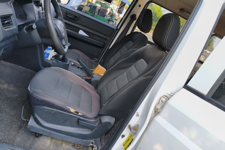 Used Wuling Hongguang PLUS 2019 1.5T Manual Standard Version 7 Seats Left Front Seat