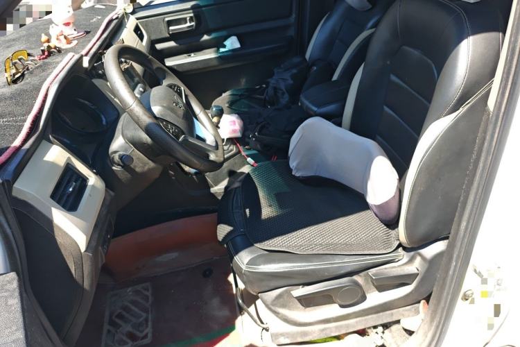 Used Wuling Hongguang PLUS 2019 1.5T Manual Luxury 7-Seater Left Front Seat