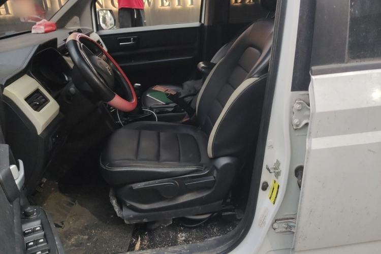 Used Wuling Hongguang PLUS 2019 1.5T Manual Luxury 7-Seater Left Front Seat