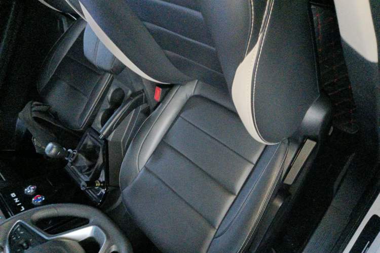 Used Wuling Hongguang PLUS 2019 1.5T Manual Luxury 7-Seater Left Front Seat