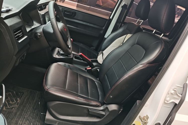 Used Wuling Hongguang PLUS 2019 1.5T Manual Standard Version 7 Seats Left Front Seat