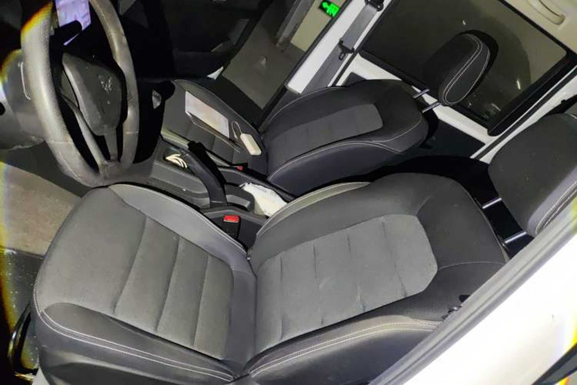 Used Wuling Hongguang PLUS 2019 1.5T Manual Standard Version 7 Seats Left Front Seat