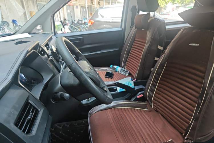 Used Wuling Hongguang PLUS 2019 1.5T Manual Standard Edition 5 Seats Left Front Seat