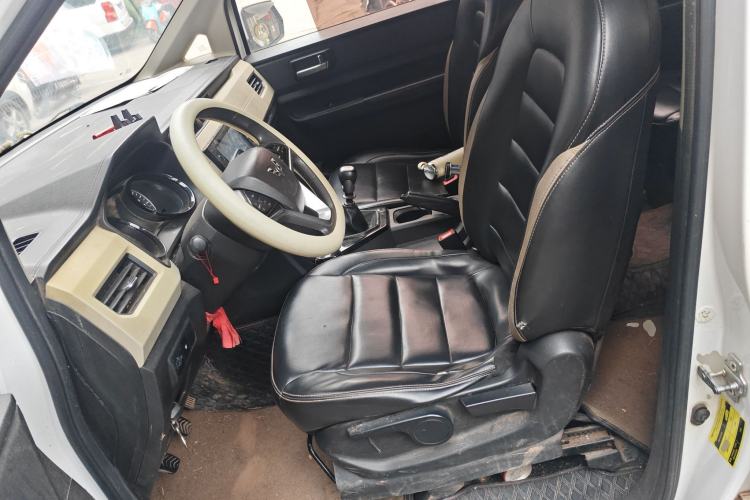 Used Wuling Hongguang PLUS 2019 1.5T Manual Luxury 7-Seater Left Front Seat
