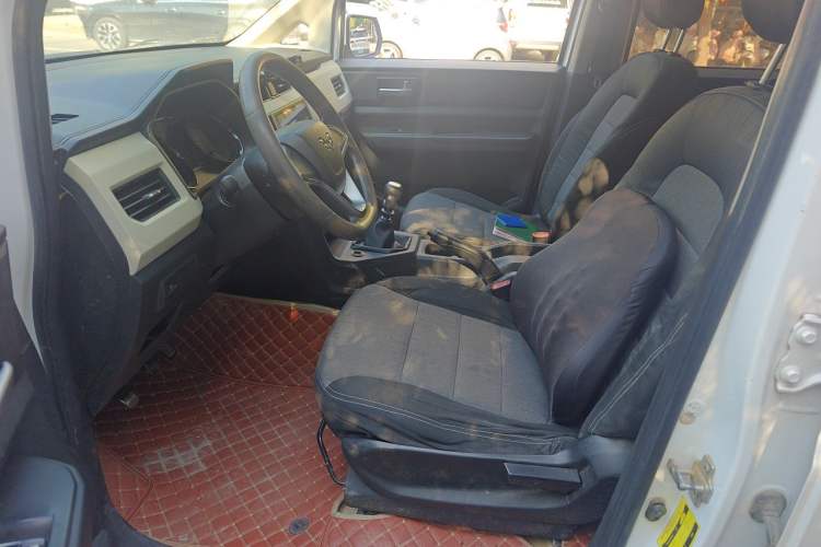 Used Wuling Hongguang PLUS 2019 1.5T Manual Comfort Version 7 Seats Left Front Seat