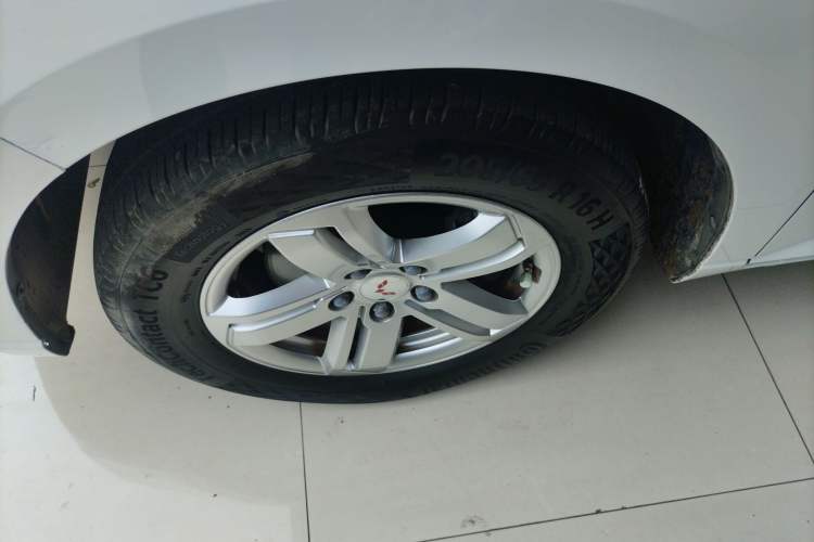 Used Wuling Hongguang PLUS 2019 1.5T Manual Luxury 7-Seater Left Front Wheel Hub