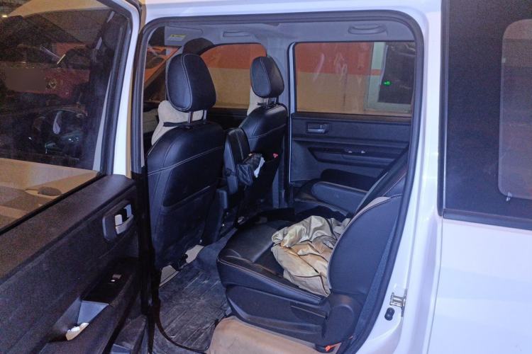 Used Wuling Hongguang PLUS 2019 1.5T Manual Luxury 7-Seater Left Rear Seat