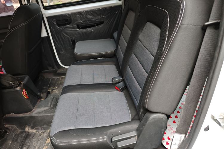 Used Wuling Hongguang PLUS 2019 1.5T Manual Standard Edition 5 Seats Left Rear Seat