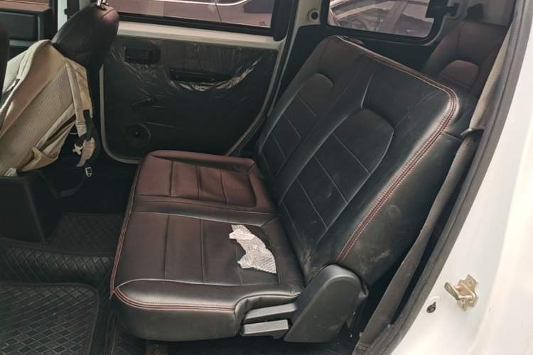 Used Wuling Hongguang PLUS 2019 1.5T Manual Standard Version 7 Seats Left Rear Seat