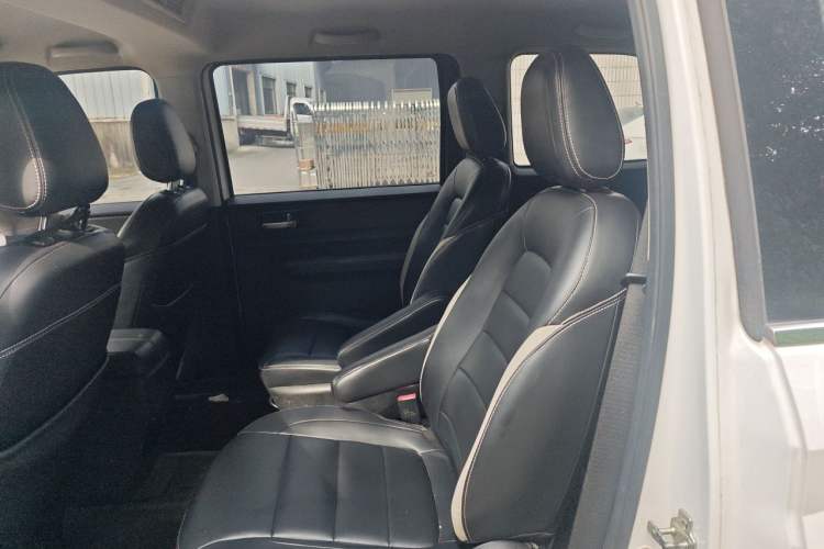 Used Wuling Hongguang PLUS 2019 1.5T Manual Luxury 7-Seater Left Rear Seat