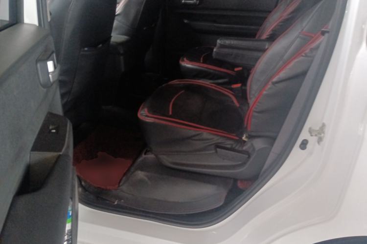 Used Wuling Hongguang PLUS 2019 1.5T Manual Luxury 7-Seater Left Rear Seat