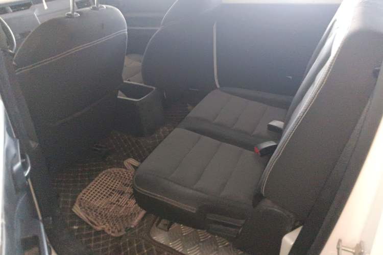 Used Wuling Hongguang PLUS 2019 1.5T Manual Standard Version 7 Seats Left Rear Seat