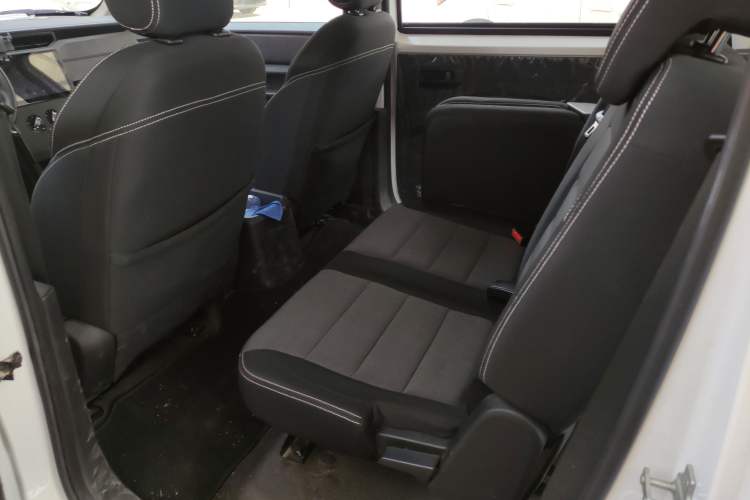 Used Wuling Hongguang PLUS 2019 1.5T Manual Standard Edition 5 Seats Left Rear Seat