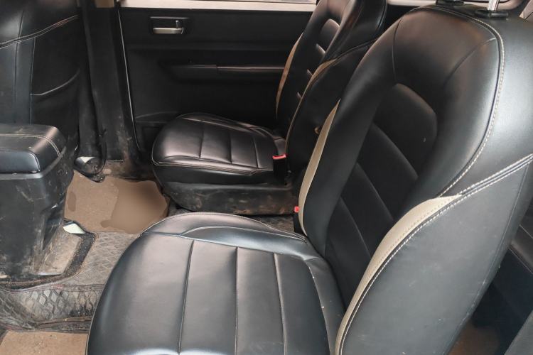 Used Wuling Hongguang PLUS 2019 1.5T Manual Luxury 7-Seater Left Rear Seat