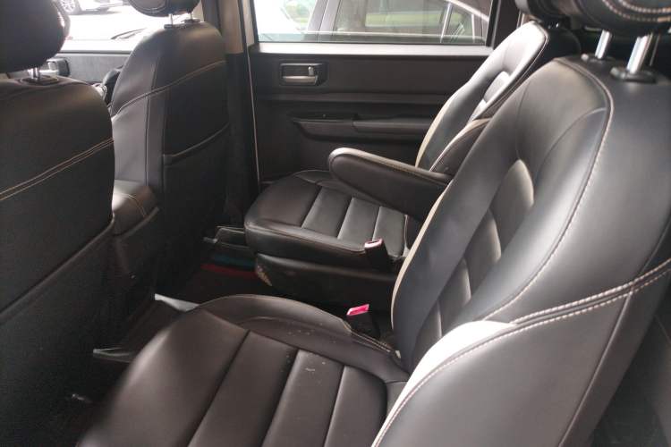 Used Wuling Hongguang PLUS 2019 1.5T Manual Luxury 7-Seater Left Rear Seat