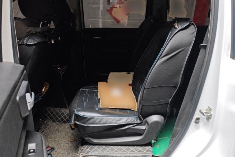 Used Wuling Hongguang PLUS 2019 1.5T Manual Comfort Version 7 Seats Left Rear Seat