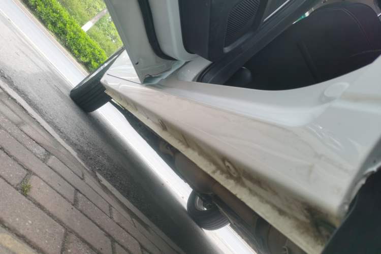 Used Wuling Hongguang PLUS 2019 1.5T Manual Comfort Version 7 Seats Left Side Sill
