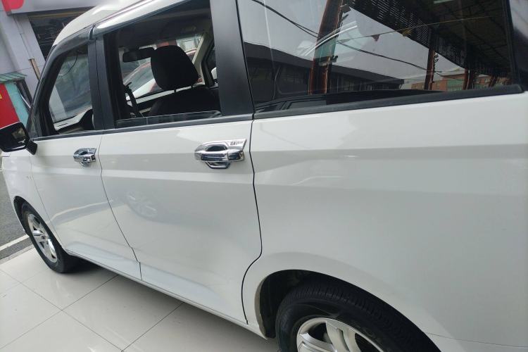 Used Wuling Hongguang PLUS 2019 1.5T Manual Luxury 7-Seater Left Side