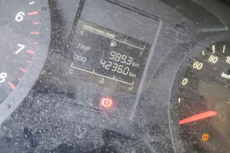Used Wuling Hongguang PLUS 2019 1.5T Manual Standard Edition 5 Seats Odometer Close Up