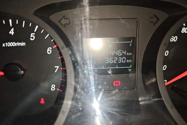 Used Wuling Hongguang PLUS 2019 1.5T Manual Standard Version 7 Seats Odometer Close Up