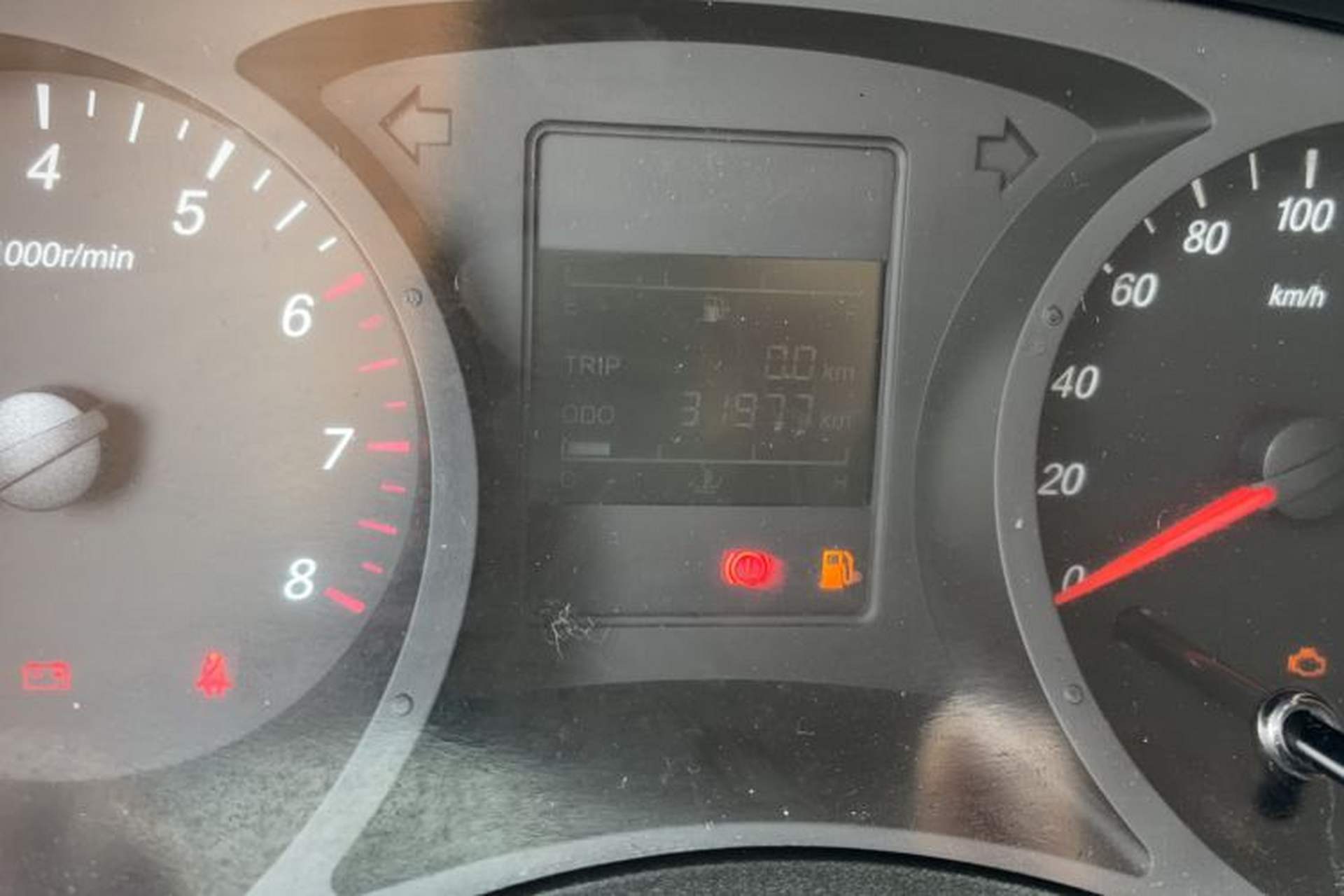 Used Wuling Hongguang PLUS 2019 1.5T Manual Standard Version 7 Seats Odometer Close Up