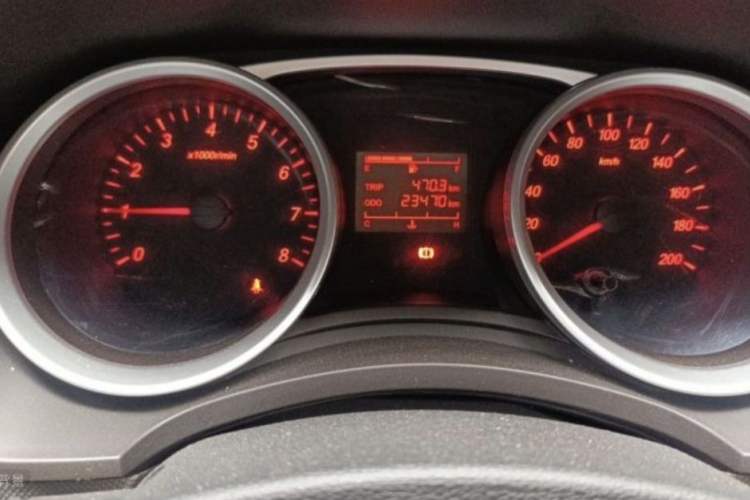 Used Wuling Hongguang PLUS 2019 1.5T Manual Luxury 7-Seater Odometer Close Up
