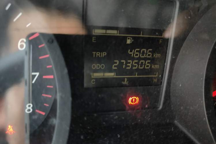 Used Wuling Hongguang PLUS 2019 1.5T Manual Standard Version 8 Seats Odometer Close Up